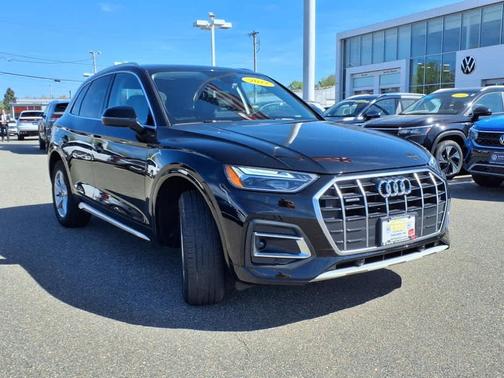 2022 Audi Q5 40 Premium