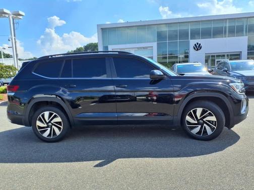 2024 Volkswagen Atlas 2.0T SE
