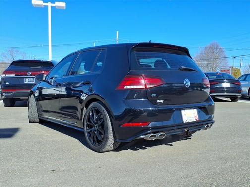 2019 Volkswagen Golf R 2.0T w/DCC & Navigation