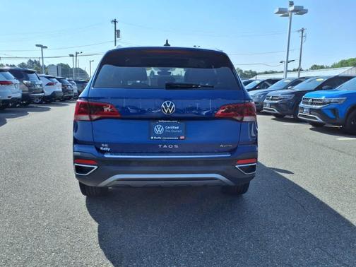 2024 Volkswagen Taos 1.5T SE