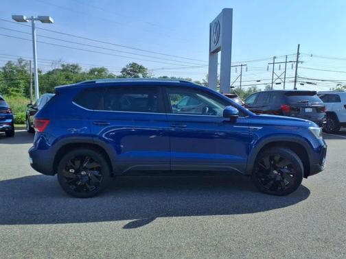 2024 Volkswagen Taos 1.5T SE