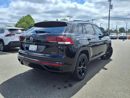 2023 Volkswagen Atlas Cross Sport 2.0T SEL R-Line Black