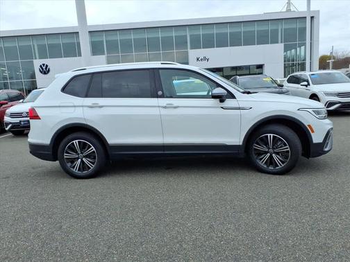 2024 Volkswagen Tiguan 2.0T Wolfsburg Edition
