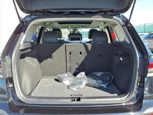 2025 Volkswagen Taos 1.5T SEL