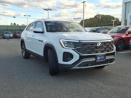 2025 Volkswagen Atlas Cross Sport 2.0T SE