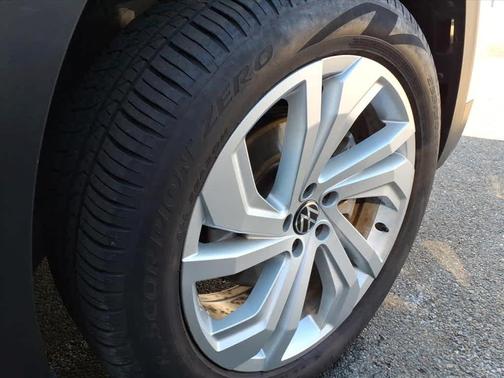 2022 Volkswagen Atlas 3.6L SE w/Technology