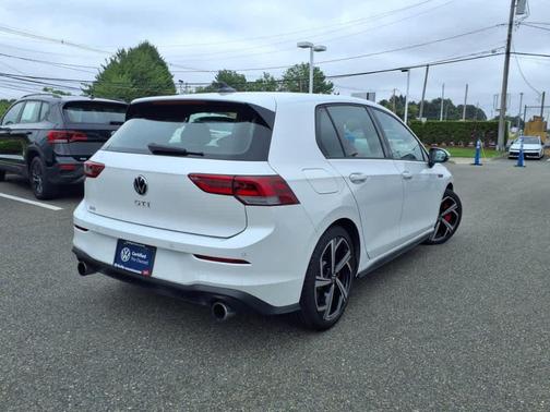 2024 Volkswagen Golf GTI 2.0T SE
