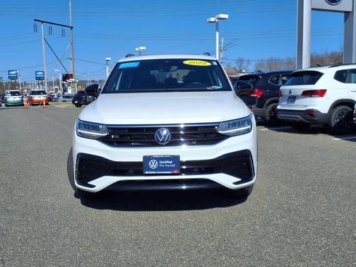 2022 Volkswagen Tiguan 2.0T SE R-Line Black