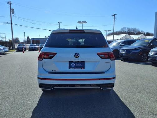 2022 Volkswagen Tiguan 2.0T SE R-Line Black