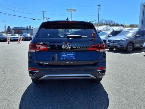 2024 Volkswagen Taos 1.5T SE