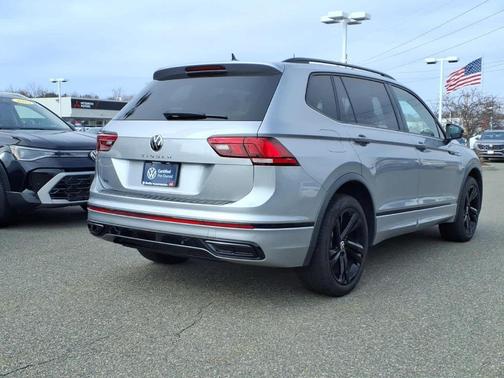 2023 Volkswagen Tiguan 2.0T SE R-Line Black