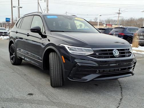 2024 Volkswagen Tiguan 2.0T SE R-Line Black