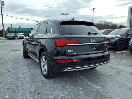 2023 Audi Q5 40 Premium