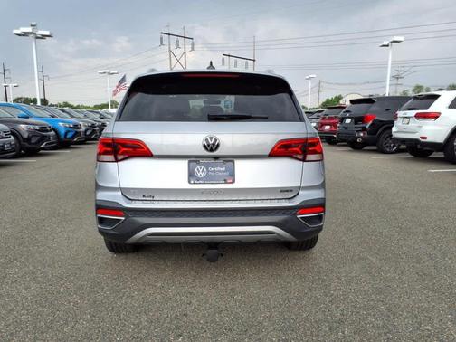 2023 Volkswagen Taos 1.5T SE