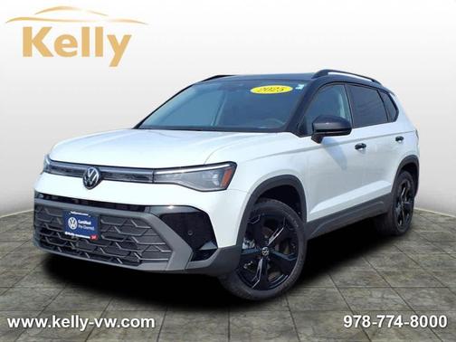 2025 Volkswagen Taos 1.5T SE Black