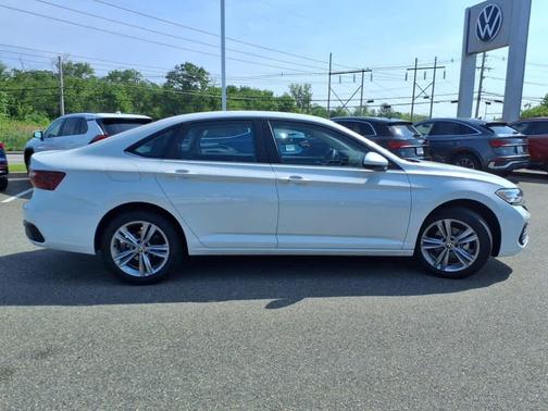 2022 Volkswagen Jetta 1.5T SE