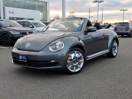 2014 Volkswagen Beetle Auto 2.5L w/Sound/Nav