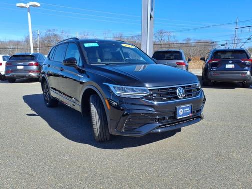 2022 Volkswagen Tiguan 2.0T SE R-Line Black