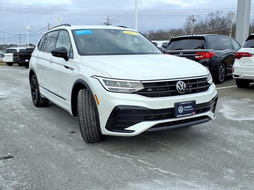 2023 Volkswagen Tiguan 2.0T SE R-Line Black