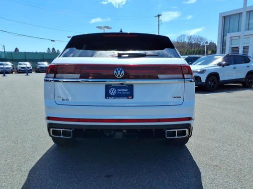 Opal White Pearl Effect 2024 Volkswagen Atlas Cross Sport 2.0T SEL R-Line