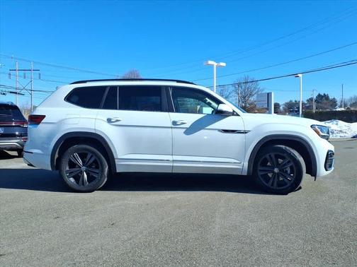 2021 Volkswagen Atlas 3.6 V6 SE w/ Technology R-Line