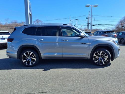 2024 Volkswagen Atlas 2.0T SEL Premium R-Line