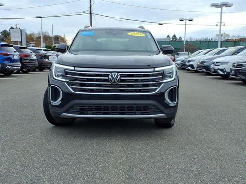 2024 Volkswagen Atlas 2.0T SE