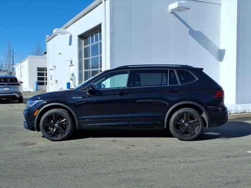2023 Volkswagen Tiguan 2.0T SE R-Line Black