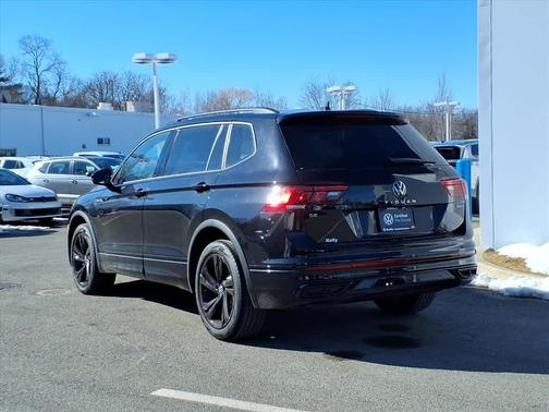 2023 Volkswagen Tiguan 2.0T SE R-Line Black