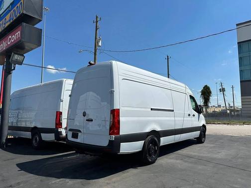 2025 Mercedes-Benz Sprinter 2500 High Roof