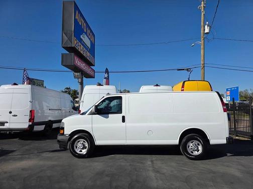 2020 Chevrolet Express 2500 RWD 2500 Regular Wheelbase WT