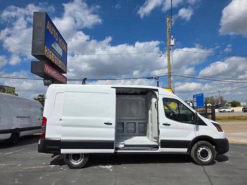 2022 Ford Transit-250 Base