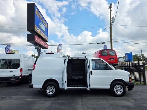 2020 Chevrolet Express 2500 RWD 2500 Regular Wheelbase WT