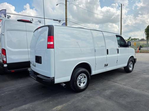 2020 Chevrolet Express 2500 RWD 2500 Regular Wheelbase WT