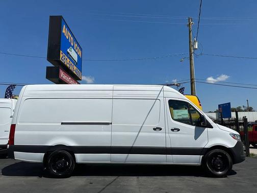2025 Mercedes-Benz Sprinter 2500 High Roof