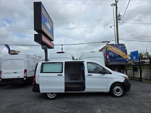 2019 Mercedes-Benz Metris Base