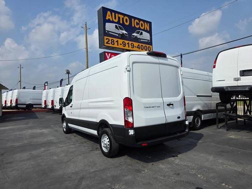 2022 Ford Transit-350 Base