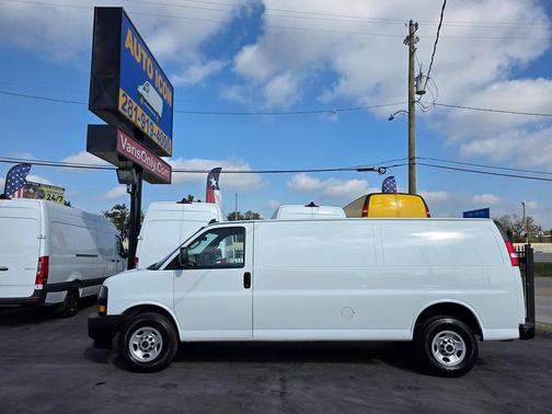 2019 GMC Savana 3500 Work Van