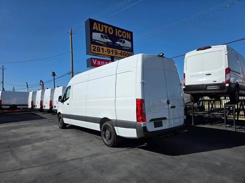 2025 Mercedes-Benz Sprinter 2500 High Roof