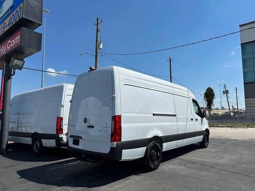 2025 Mercedes-Benz Sprinter 2500 High Roof