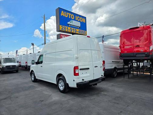 2021 Nissan NV Cargo NV2500 HD SV V8