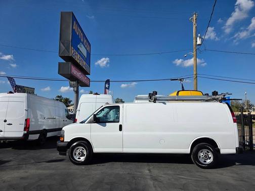 2023 GMC Savana 3500 RWD 3500 Extended Wheelbase Work Van