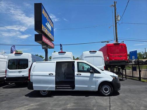 2020 Mercedes-Benz Metris Base