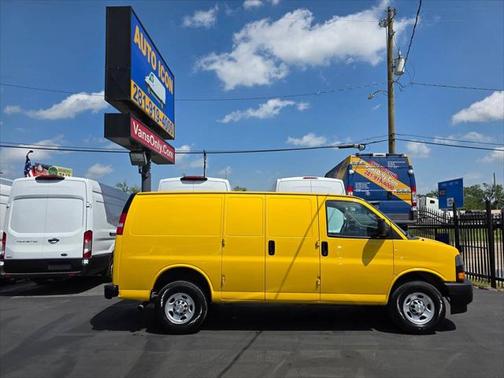 2022 Chevrolet Express 2500 RWD 2500 Regular Wheelbase WT