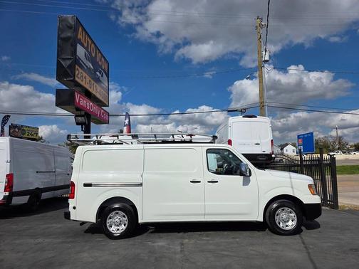 2021 Nissan NV Cargo NV3500 HD S V8