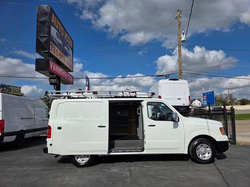 2021 Nissan NV Cargo NV3500 HD S V8