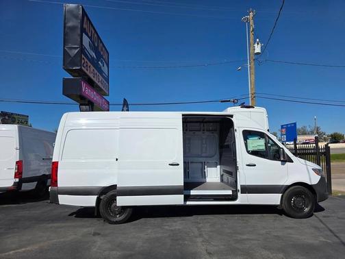 2025 Mercedes-Benz Sprinter 2500 High Roof