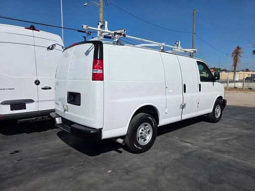 2020 Chevrolet Express 3500 RWD 3500 Regular Wheelbase WT