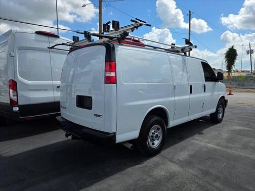 2022 GMC Savana 2500 Work Van