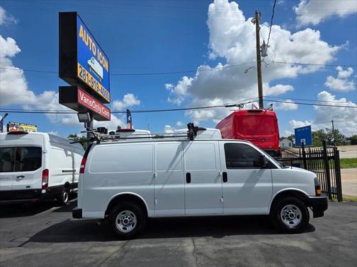 2022 GMC Savana 2500 Work Van